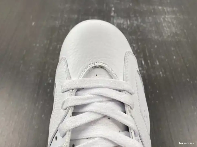 HYPE Reverse CT8529-112 Oreo Air Jordan 6 0501